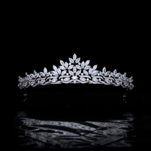 Handmade Copper Base Full CZ Crown Bridal Wedding Tiara Princess Gown Wedding Dress Accessories